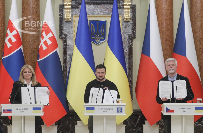 Президентите на Чехия и Словакия обещаха да продължат подкрепата към