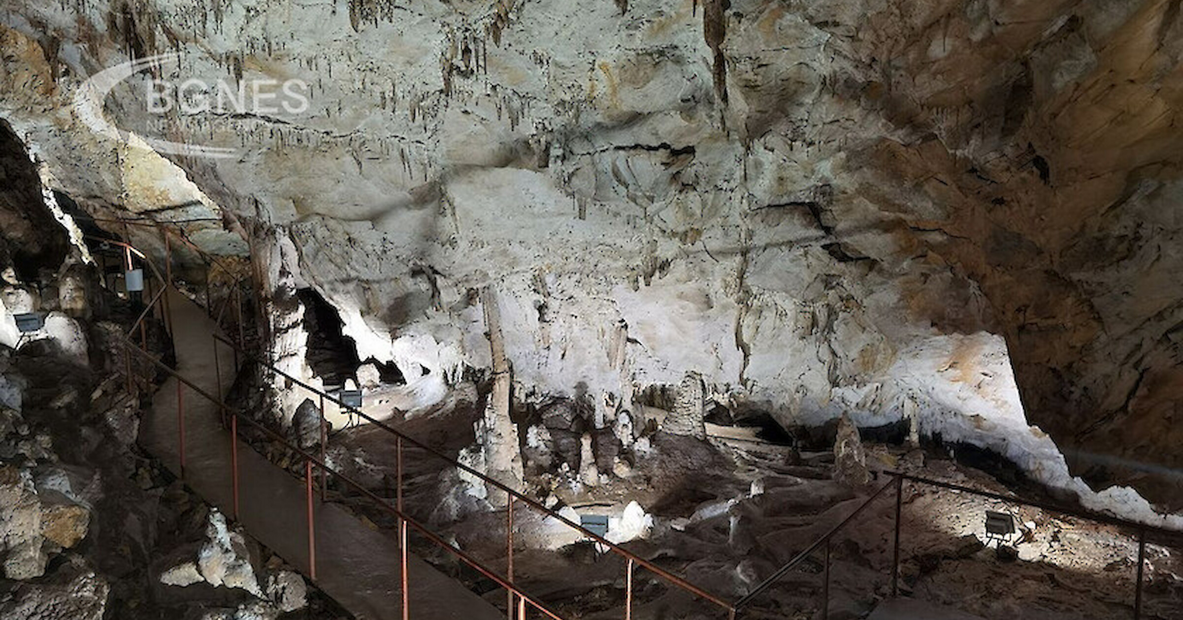 Една от най-посещаваните пещери, не само из района на Асеновград,