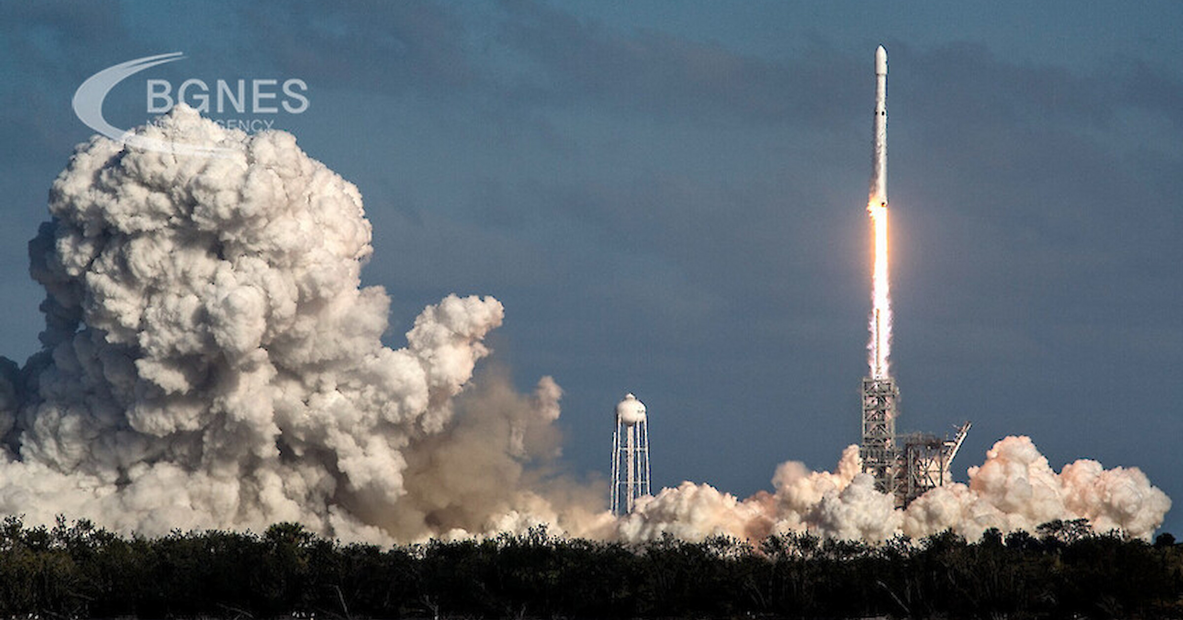 Ракетата Falcon Heavy на американската компания SpaceX със спътник ViaSat 3
