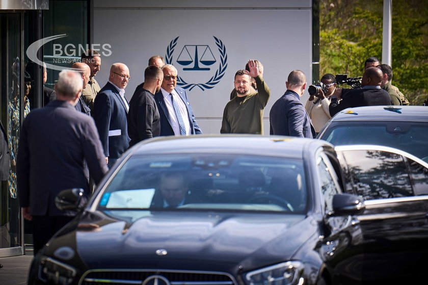 Президентът на Украйна Володимир Зеленски пристигна на летището в Амстердам