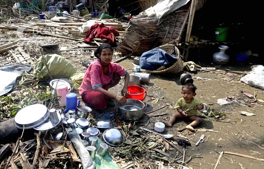 Най малко 800 000 души в Мианмар се нуждаят от
