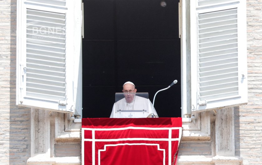 Папа Франциск призова враждуващите фракции в Судан да сложат оръжията