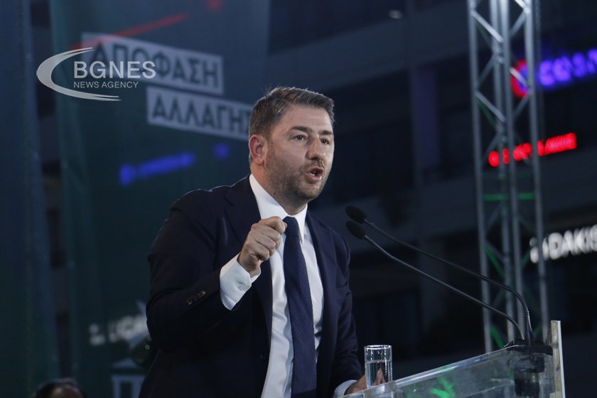 Никос Андрулакис лидерът на социалистическата партия ПАСОК е отказал третия