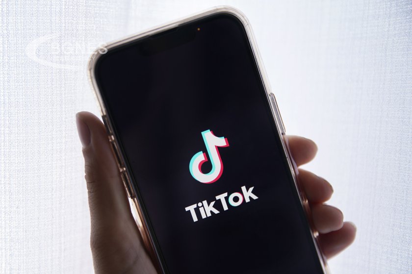 Китайската социална платформа TikTok тества чатбот, който нарича Тако и