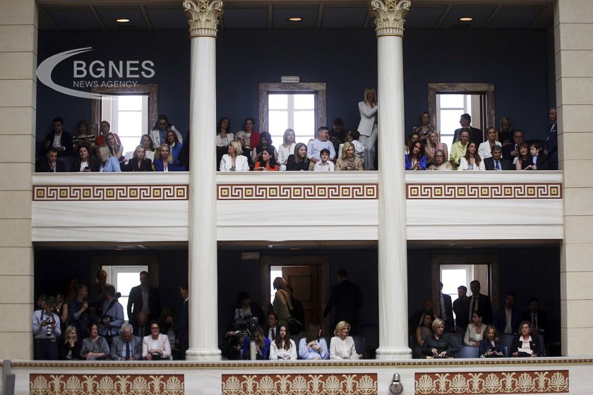 Гръцкият парламент бе разпуснат в подготовка за изборите на 25