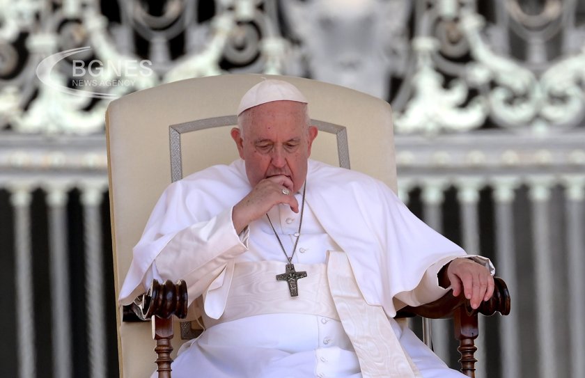 Папа Франциск ще бъде опериран днес под обща анестезия и