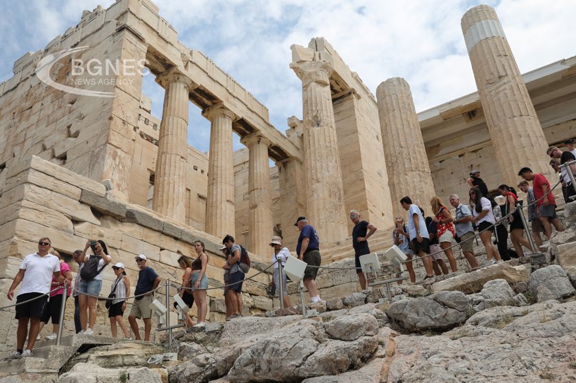 Гърция сключи програма за социален туризъм насочена към 25 000