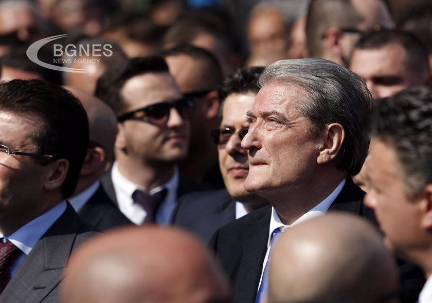 Бившият албански президент Сали Бериша остро осъди решението на премиера