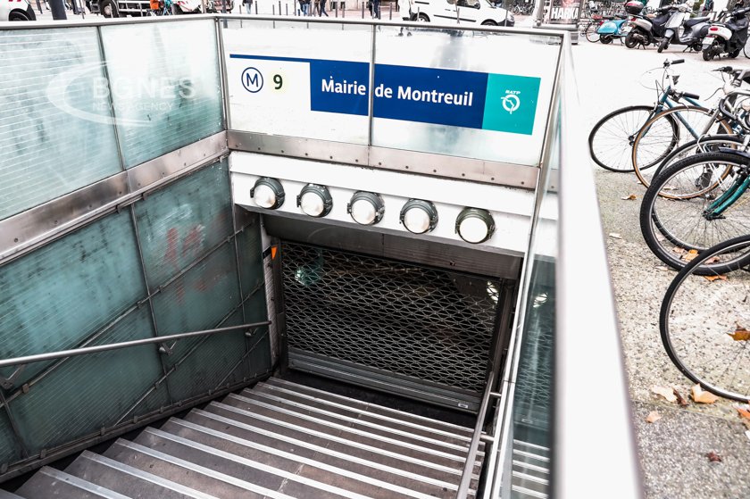 Операторът на парижкото метро се извини, след като стотици пътници
