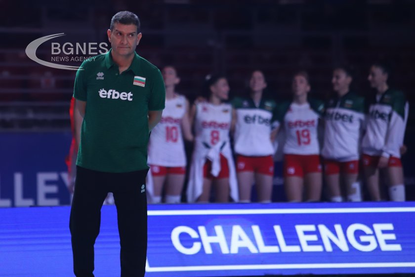 Женския национален отбор по волейбол на България продължава с неубедителното