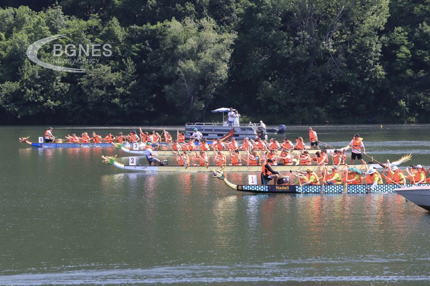 Фестивалът на Драконовите лодки който преплита традиции култура и спорт