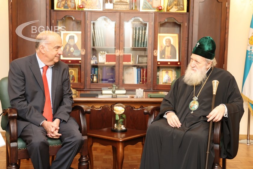 Негово Светейшество Българският патриарх Неофит прие днес Негово Превъзходителство Кенет