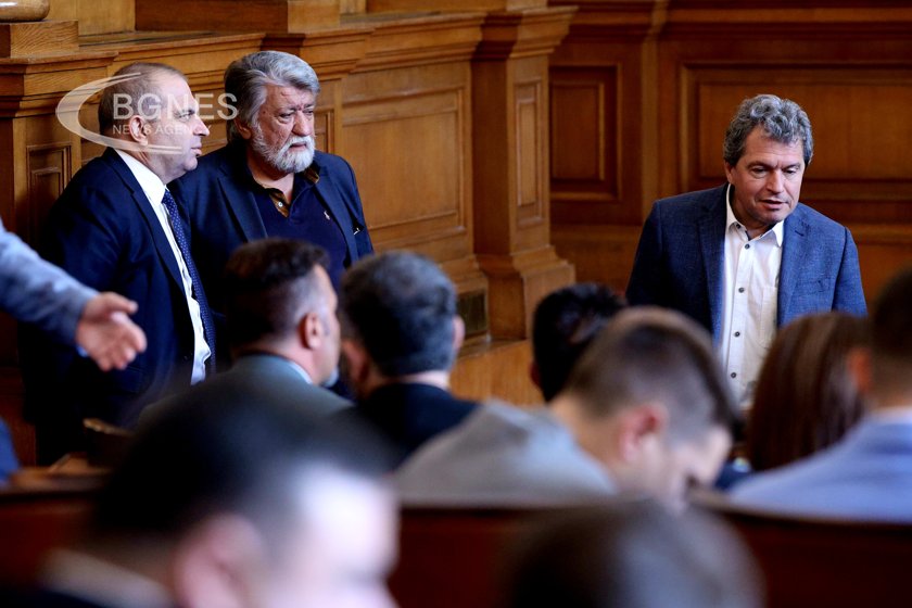 Депутатите приеха ветото на държавния глава Румен Радев относно промените