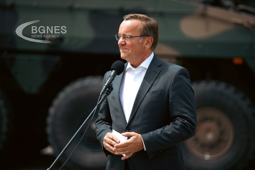 Германският министър на отбраната Борис Писториус заяви че десетки танкове