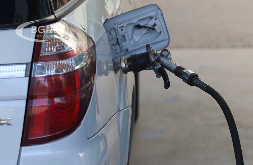 Oт 1 юли до днес цената на бензина и дизела