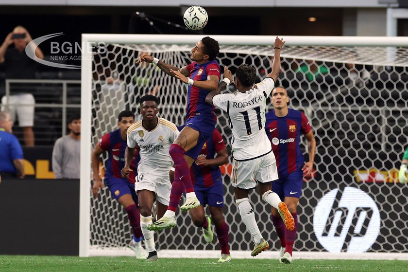Барселона победи Реал Мадрид с 3 0 в приятелски мач който