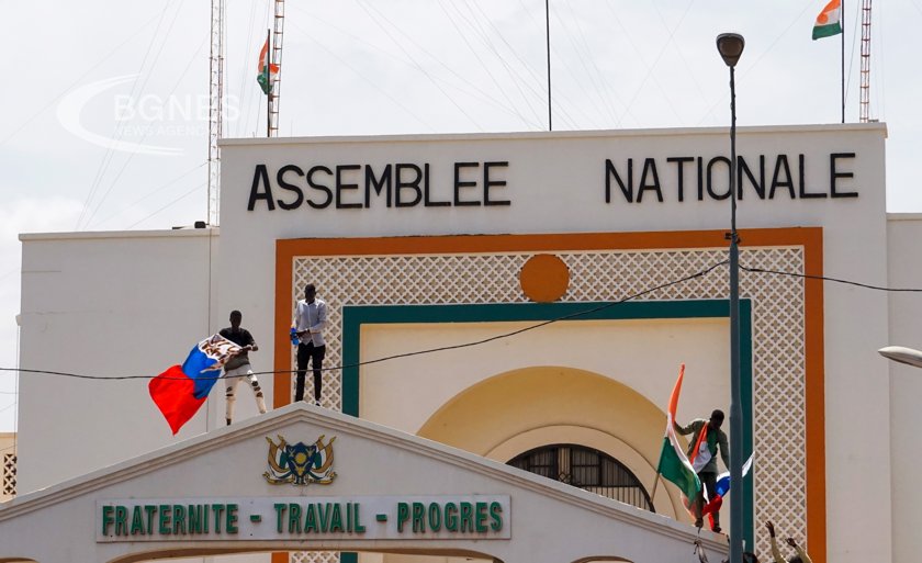 Новата власт на Нигер спря износа на уран и злато