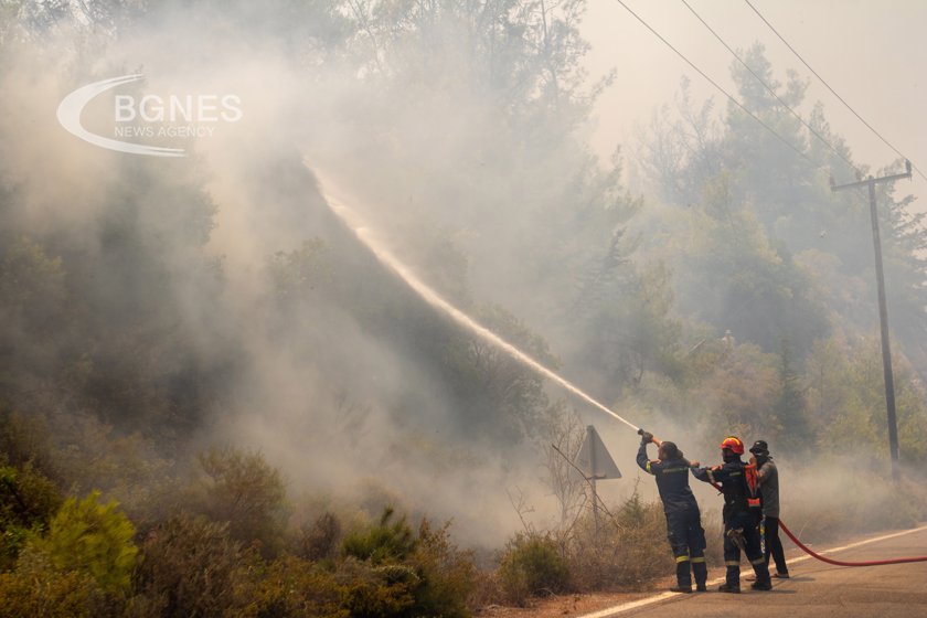 Прибират се част от българските пожарникари участвали в потушаването на