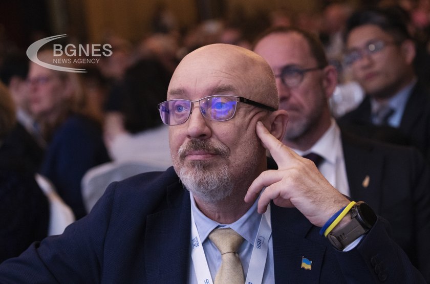 Украинският президент Володимир Зеленски уволни министъра на отбраната на страната
