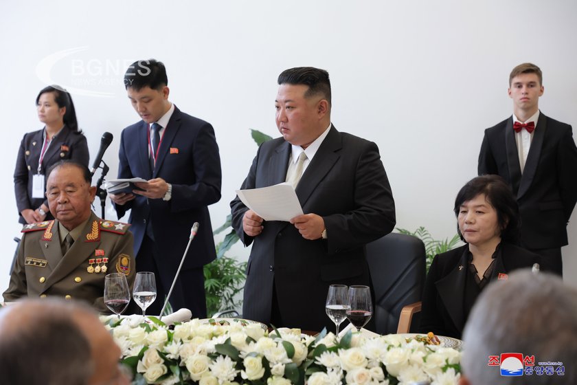 Севернокорейският лидер Ким Чен Ун продължи еднодневното си посещение в