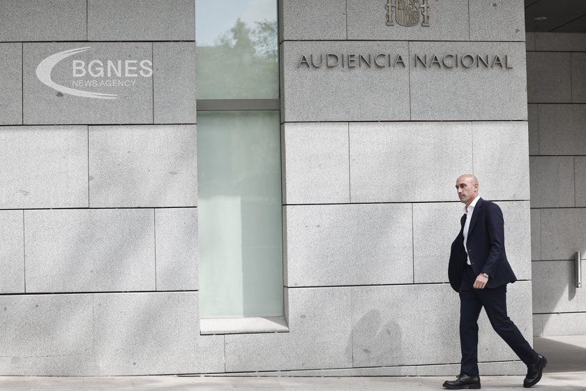 Пет дни след като подаде оставка като президент на Испанската