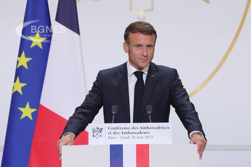 Френският президент Еманюел Макрон заяви че пратеникът на Париж в
