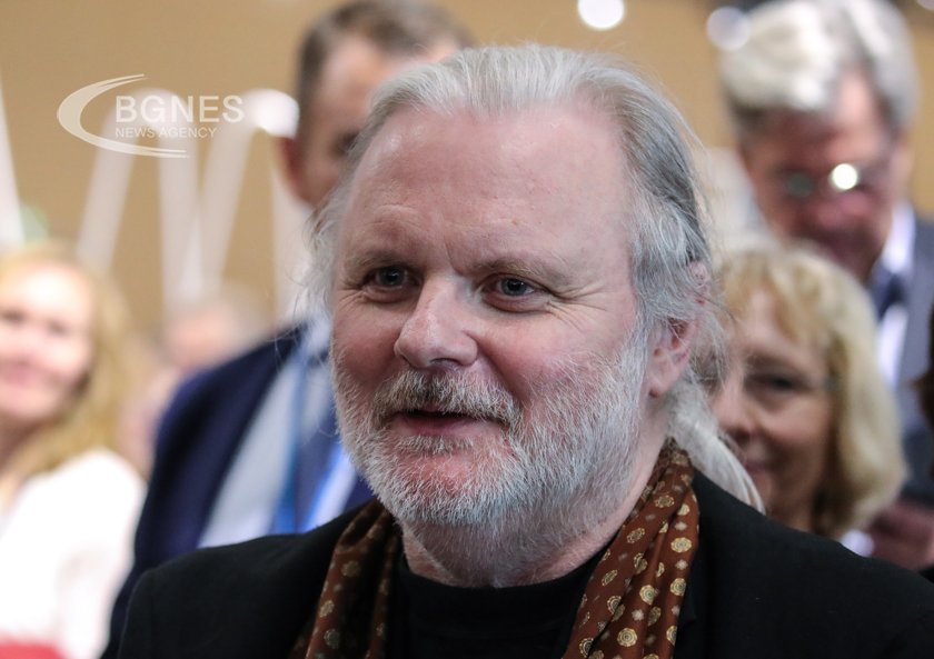 Шведската академия присъди Нобеловата награда за литература на норвежкия драматург