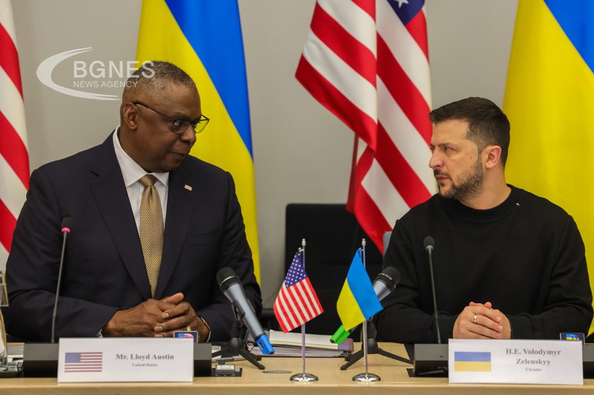 Президентът Володимир Зеленски призова съюзниците на Украйна да увеличат доставките
