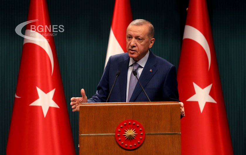 Турският президент Реджеп Тайип Ердоган заяви че отменя плановете си