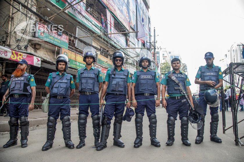 Полицията в Бангладеш е арестувала близо 8000 опозиционни фигури в