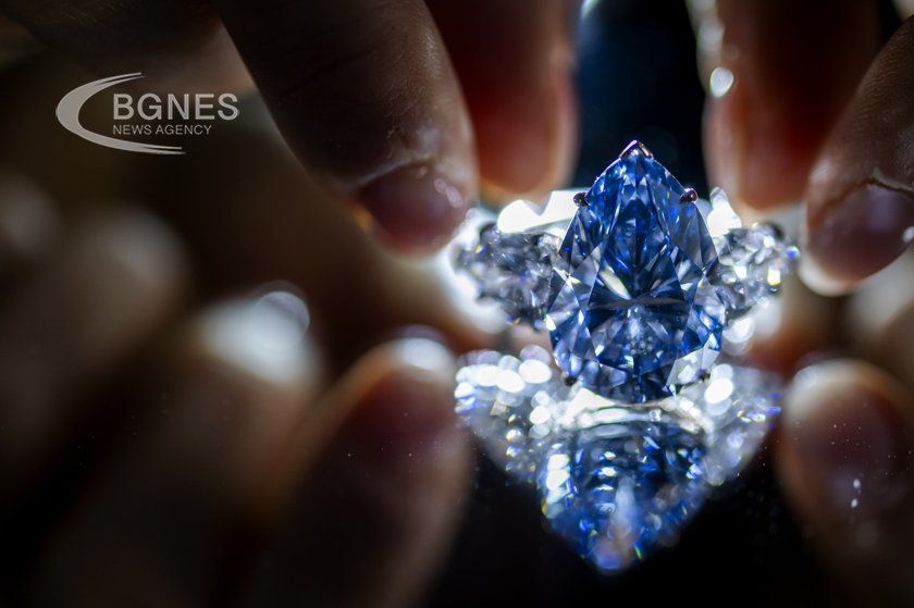 Много рядък син диамант беше продаден за над 40 млн