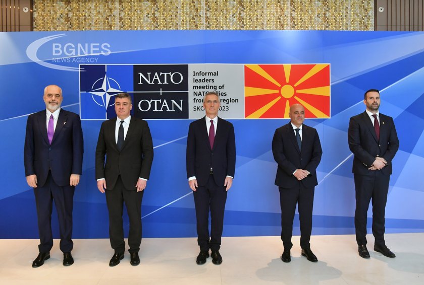 Генералният секретар на НАТО Йенс Столтенберг присъства на неформална среща