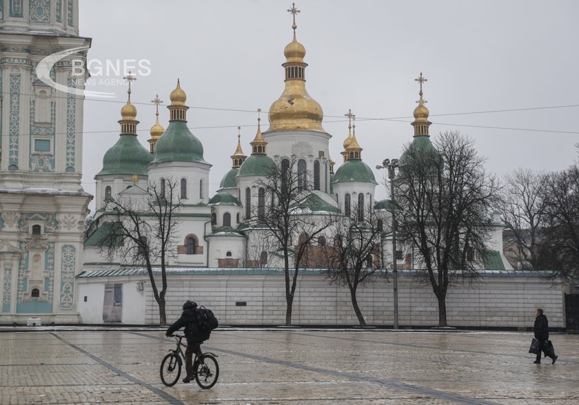Началният залп на пълномащабното нахлуване на Русия в Украйна през