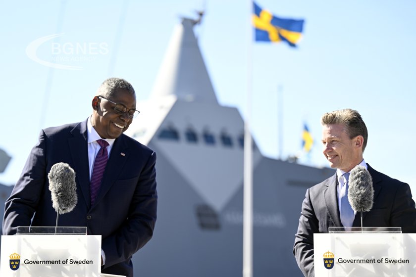 Министърът на отбраната на САЩ Лойд Остин и шведският министър