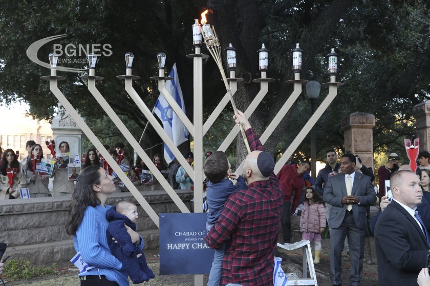 Време е да отпразнуваме Ханука еврейския фестивал на светлините