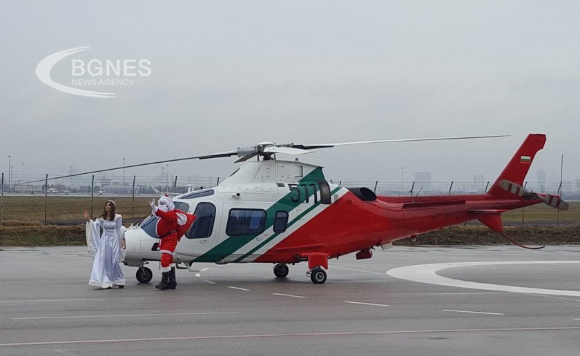 Управляван от Снежанка хеликоптер кацна днес в авиобазата на Гранична