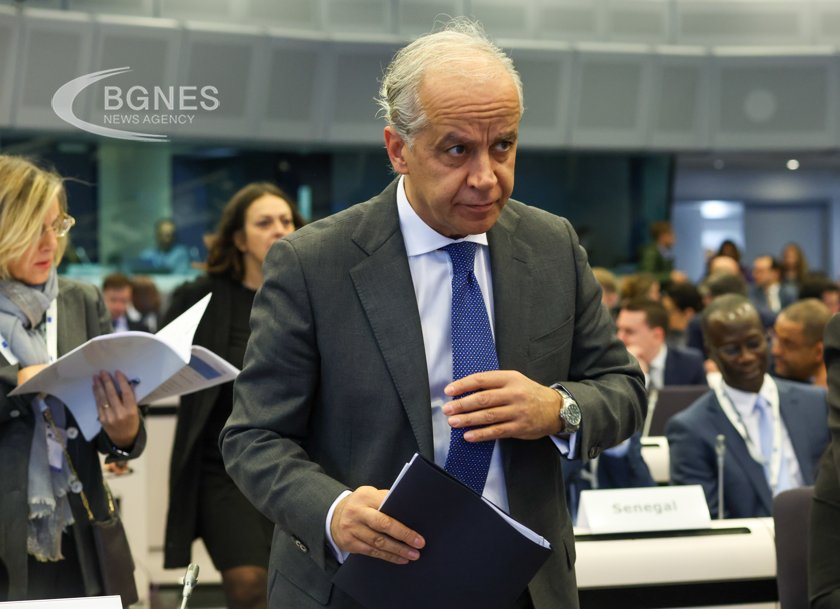 Италианският министър на вътрешните работи Матео Пиантедоси приветства постигнатото споразумение