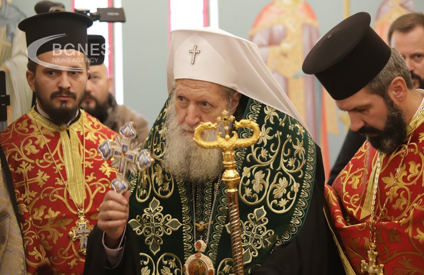За Рождество Христово послание към християните отправи българският патриарх Неофит,