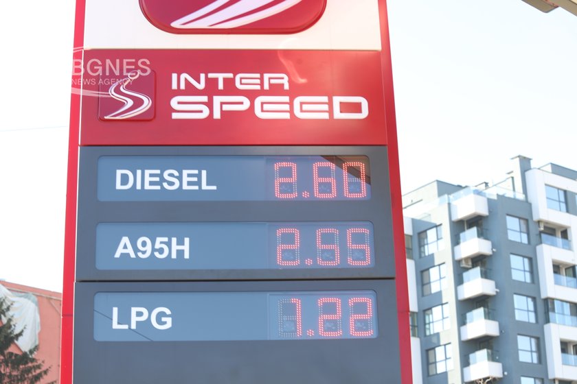 Цената на бензина и дизела е намалена на столичните бензиностанции