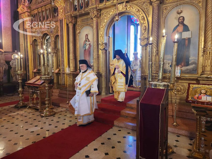Миряни се събраха в българската църква Св Стефан в Истанбул