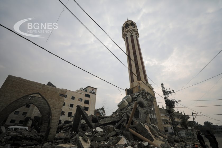 Хамас изстреля бараж от ракети срещу Израел точно когато часовникът