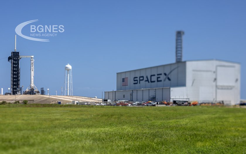 Изстрелването на ракетата Falcon 9 на SpaceX която ще отведе
