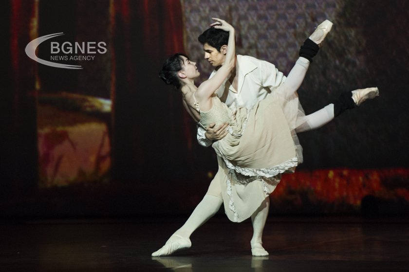 Dior отдаде почит на балетната легенда Рудолф Нуреев с колекция