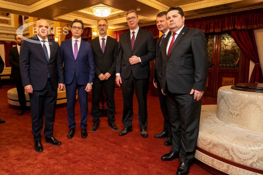 Сръбският президент Александър Вучич тази вечер в центъра на Скопие