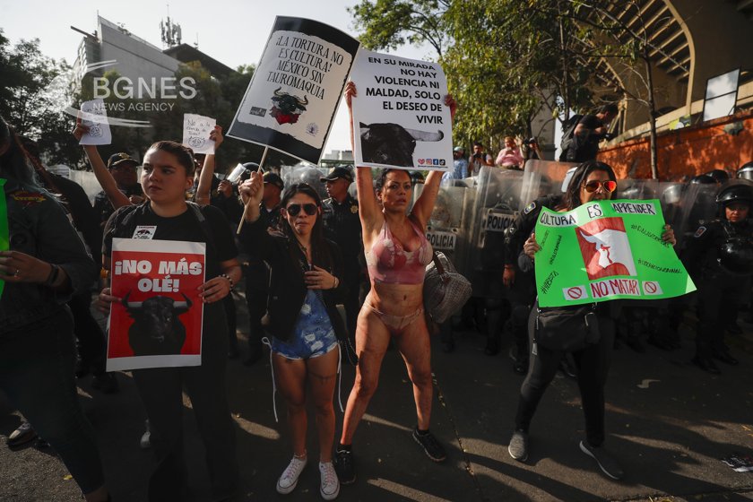 Сред яростни протести бикоборството направи своето завръщане в Мексико Сити