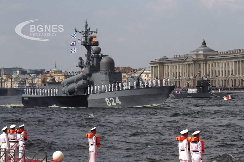 Украйна съобщи че е унищожила руски военен кораб в Черно