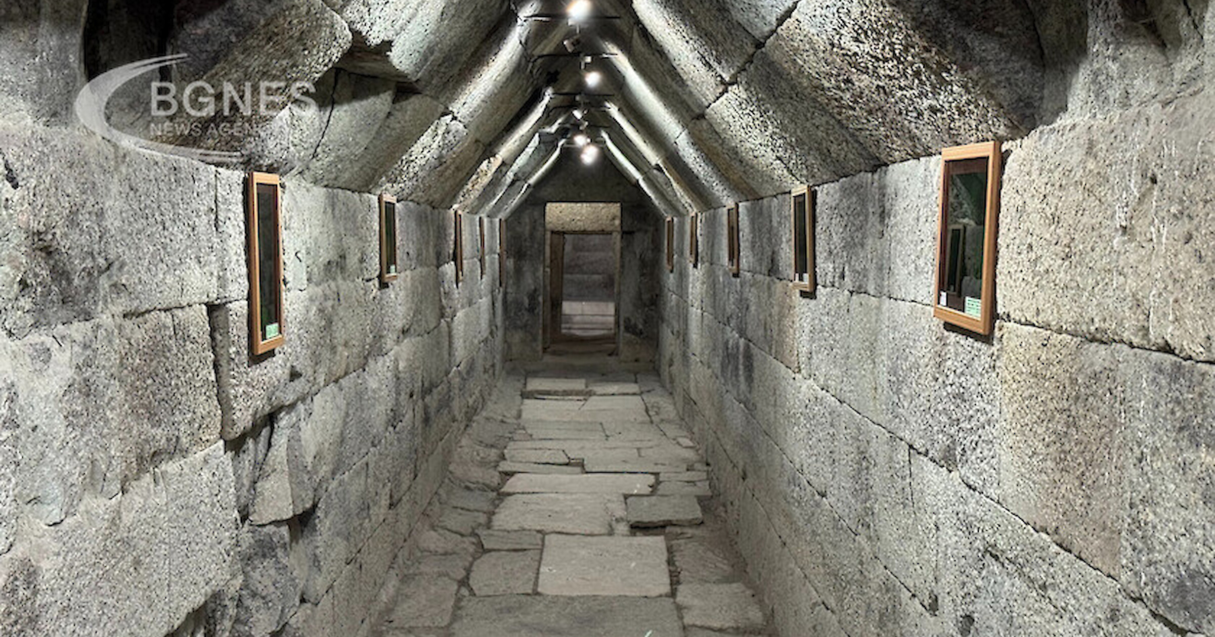 Гробницата при Мезек е една от най големите на Балканския полуостров