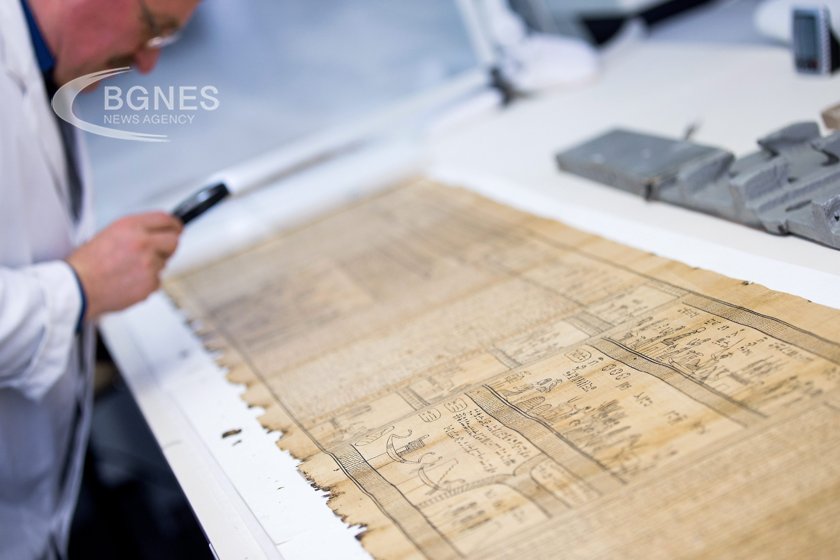 Изкуственият интелект помогна за разшифроването на древен папирусов свитък, който
