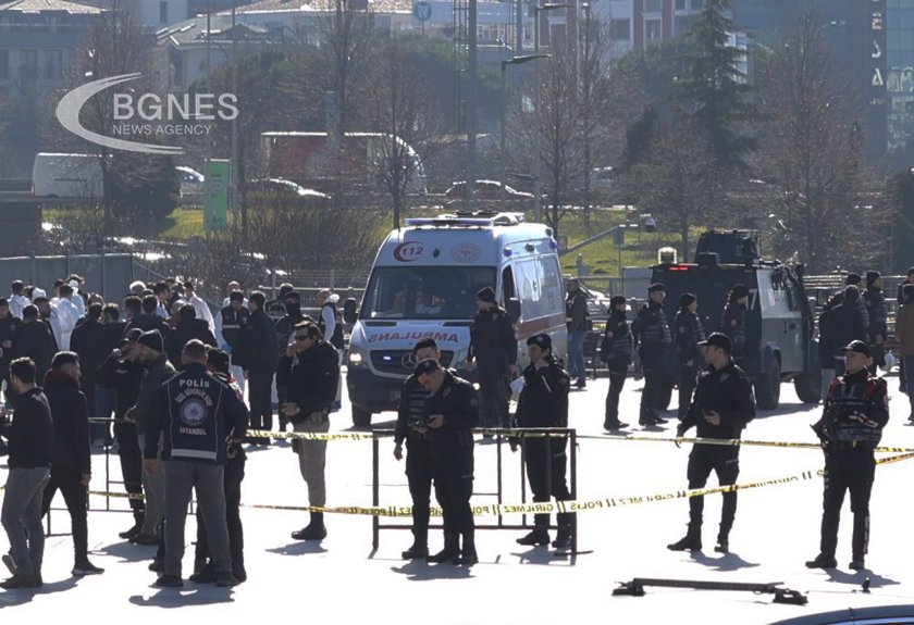 Турската полиция застреля мъж и жена принадлежащи към лява терористична