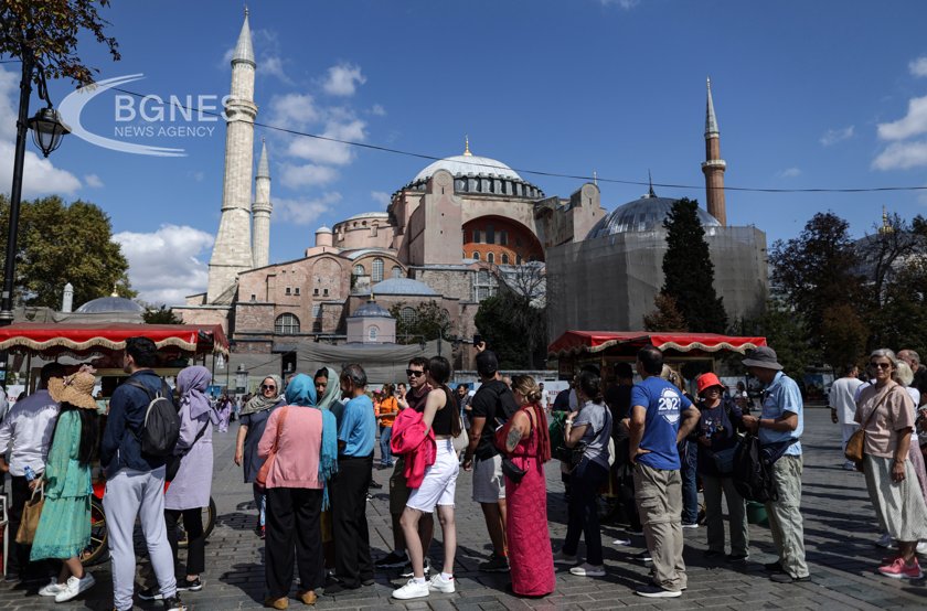 Съобщава се че турските власти продължават с преустройството на друга